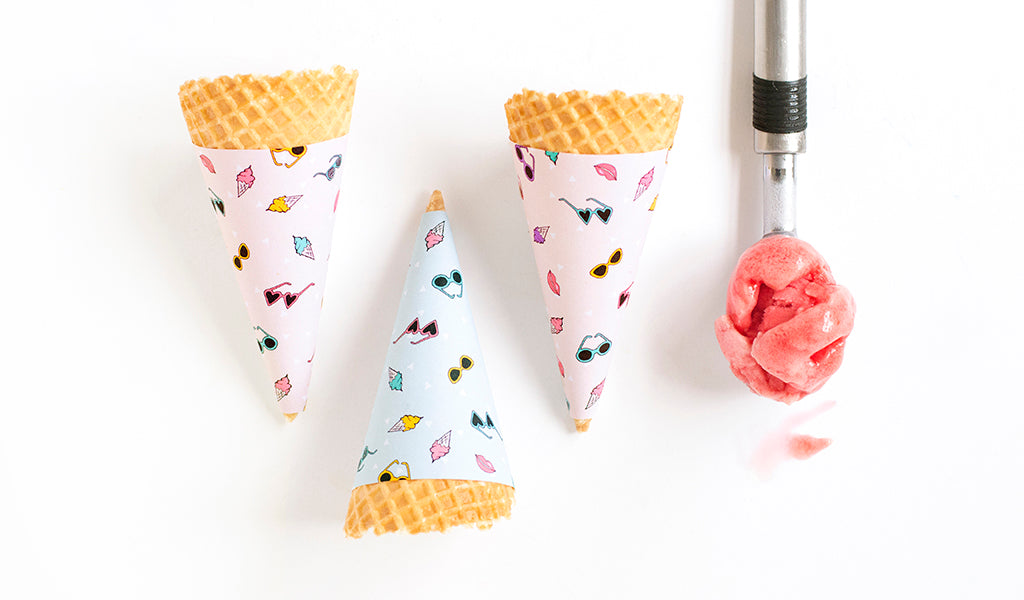 August printable calendar and summer ice cream cone wrappers