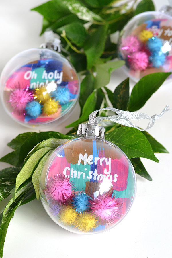 OMG, love this list of unique Christmas ornaments that I can make myself, especially the 4th and 8th ones! I was looking for some handmade Christmas ornaments to make--this is perfect. Can't wait to make some for myself and to give as gifts.