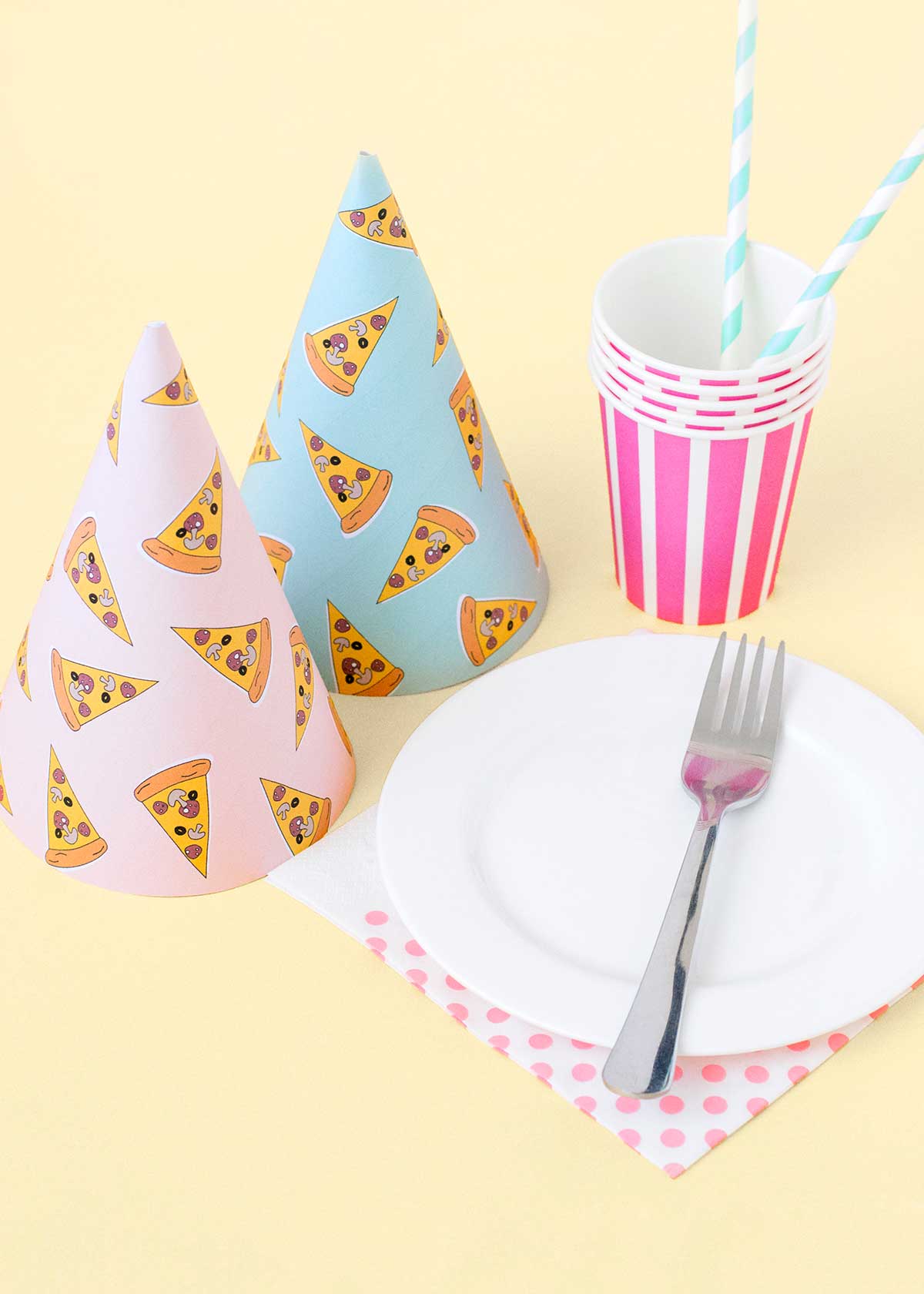 newsletter-freebie-pizza-party-hats-make-and-tell