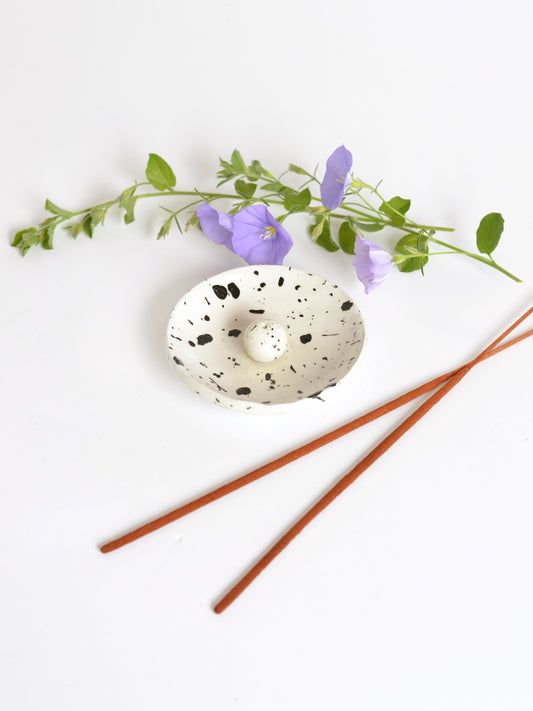 DIY paint splatter incense holder for Curbly