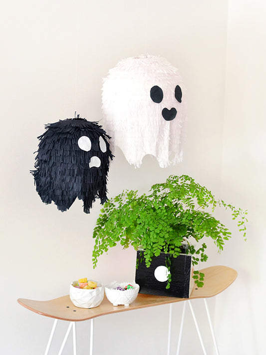 DIY Ghost piñatas