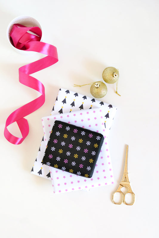 Printable Christmas gift wrap for Curbly