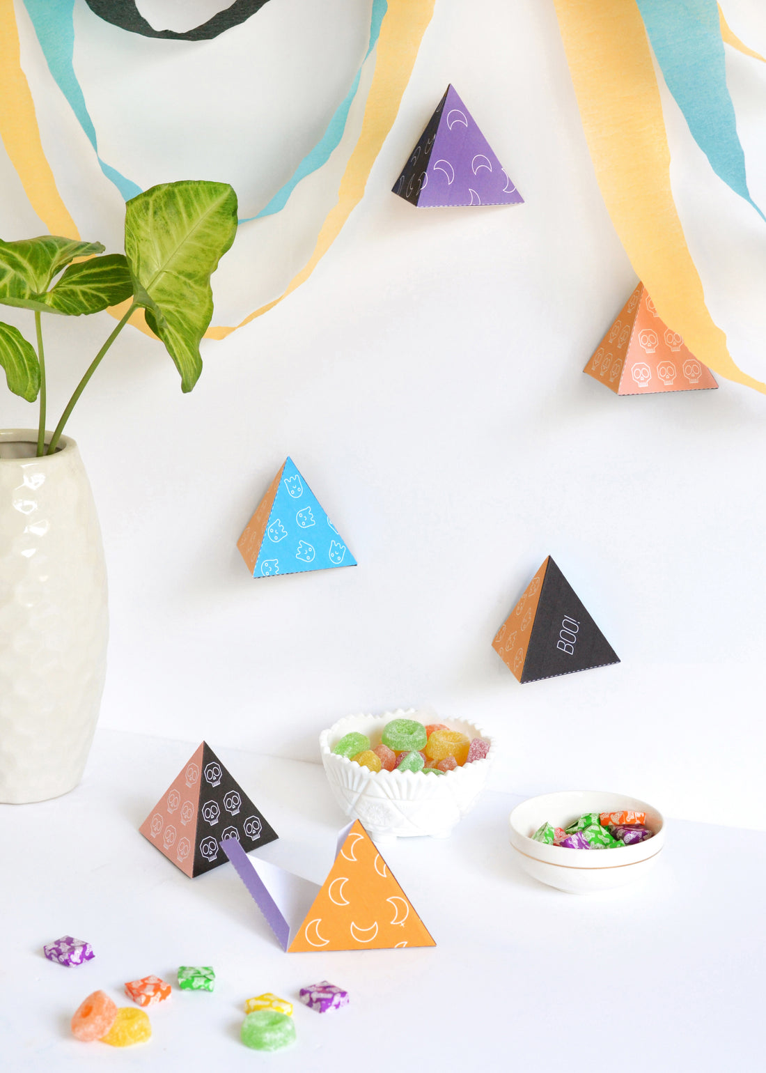 Printable pyramid Halloween decorations for Curbly