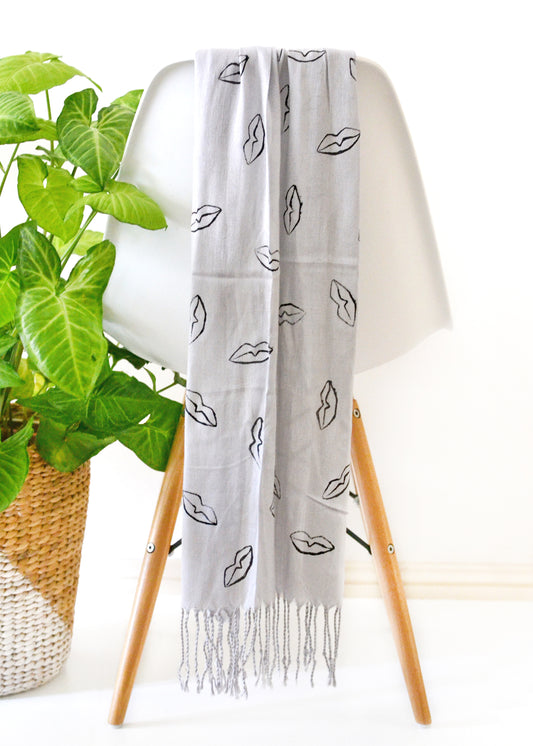 DIY lip print scarf