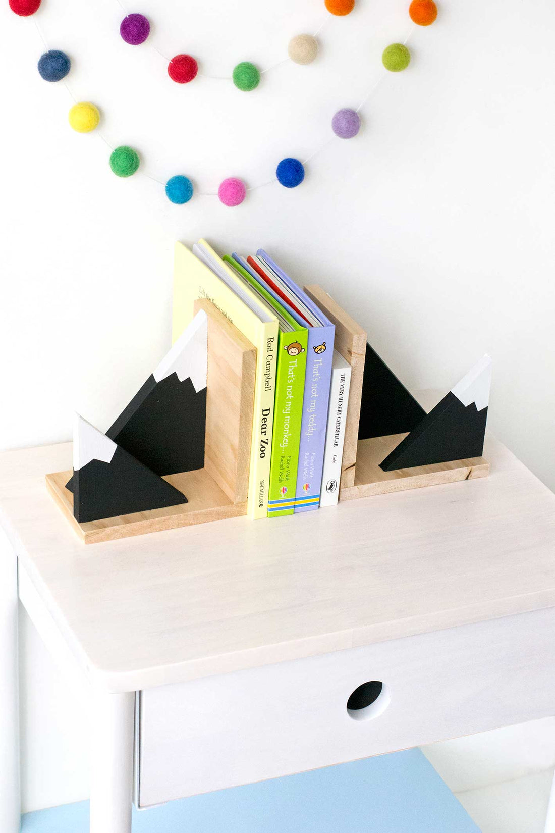 DIY mountain bookends for Curbly
